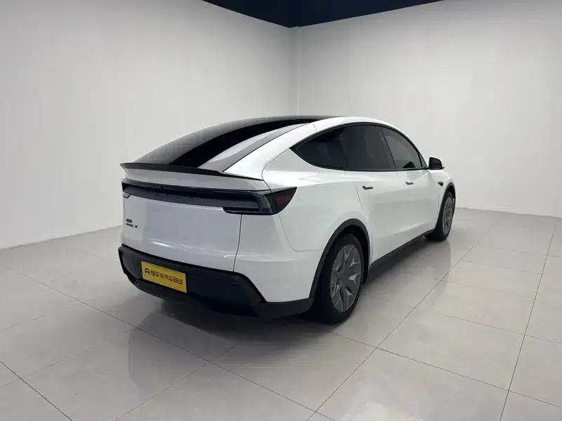 Model Y L 2026 Standard Edition — миниатюра 7