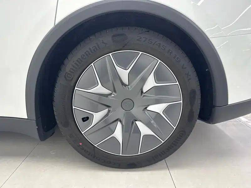 Model Y L 2026 Standard Edition — миниатюра 9