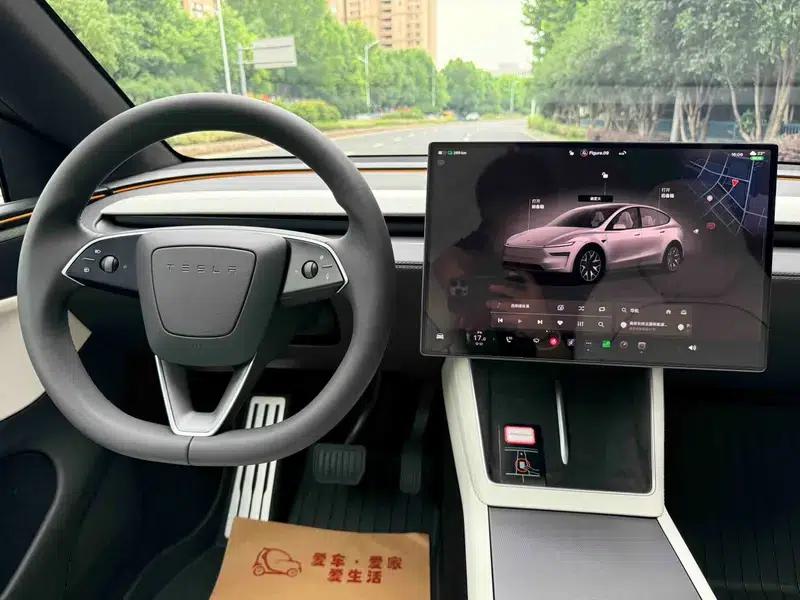 Model Y L 2025 All-Wheel Drive 6-Seat Pure Electric Factory Custom Edition — миниатюра 12