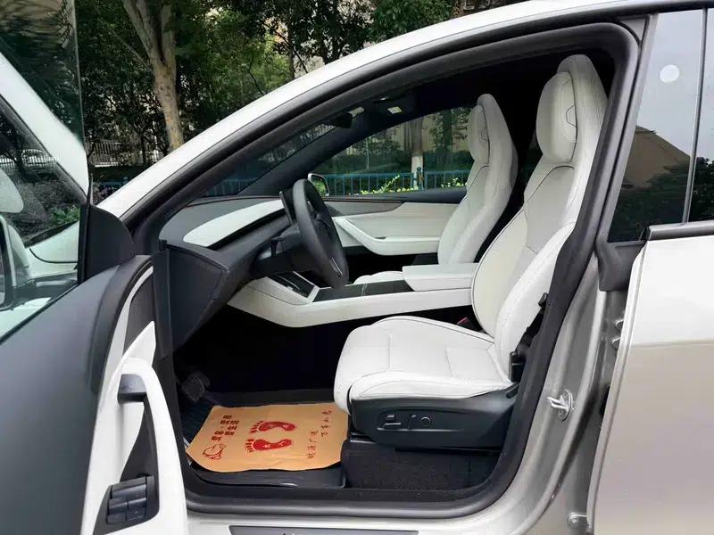 Model Y L 2025 All-Wheel Drive 6-Seat Pure Electric Factory Custom Edition — миниатюра 13