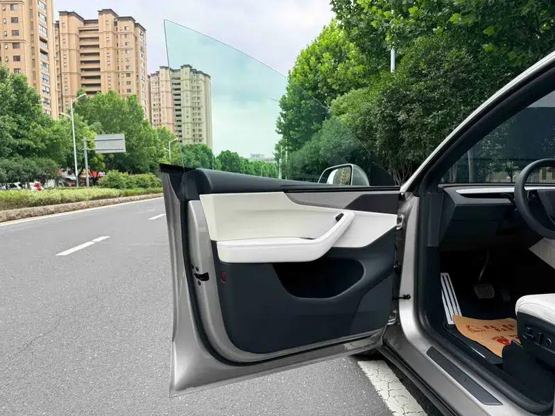 Model Y L 2025 All-Wheel Drive 6-Seat Pure Electric Factory Custom Edition — миниатюра 16