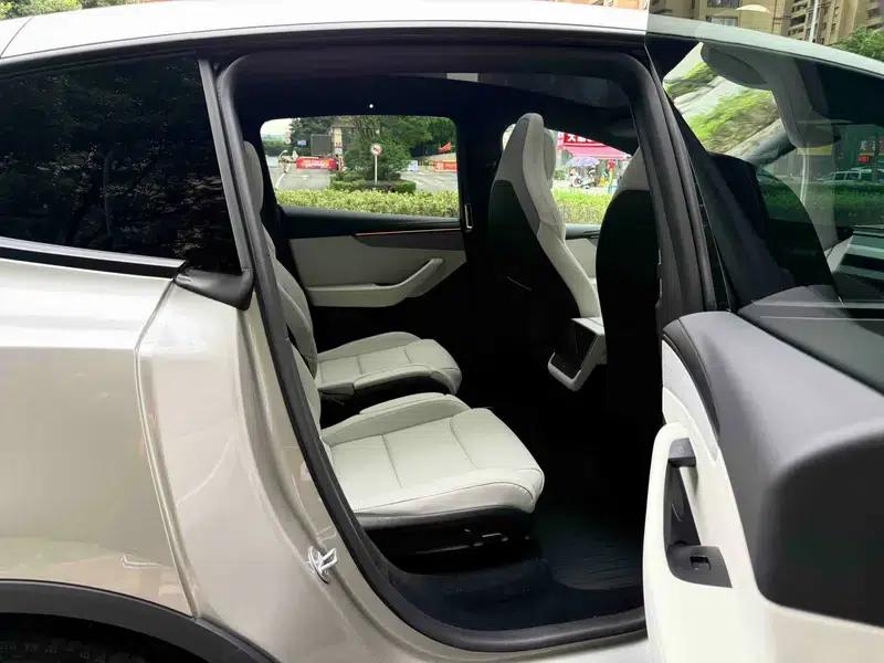 Model Y L 2025 All-Wheel Drive 6-Seat Pure Electric Factory Custom Edition — миниатюра 18