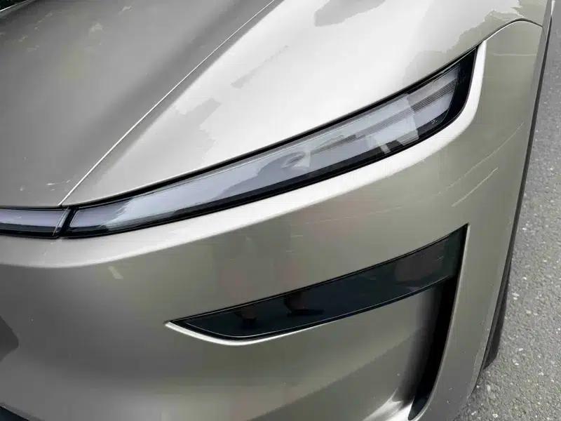 Model Y L 2025 All-Wheel Drive 6-Seat Pure Electric Factory Custom Edition — миниатюра 6