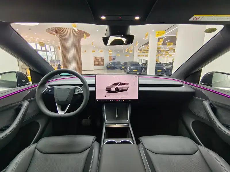 Model Y L 2026 Standard Edition — миниатюра 14