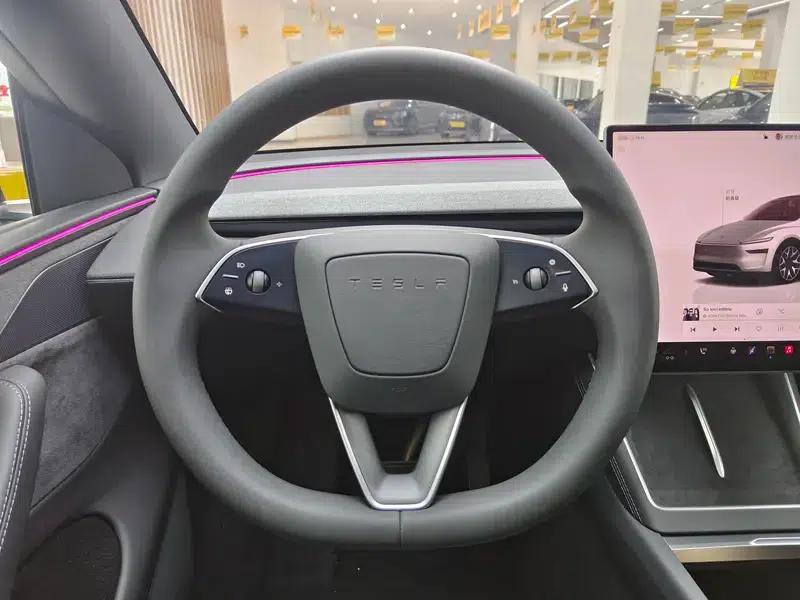 Model Y L 2026 Standard Edition — миниатюра 16
