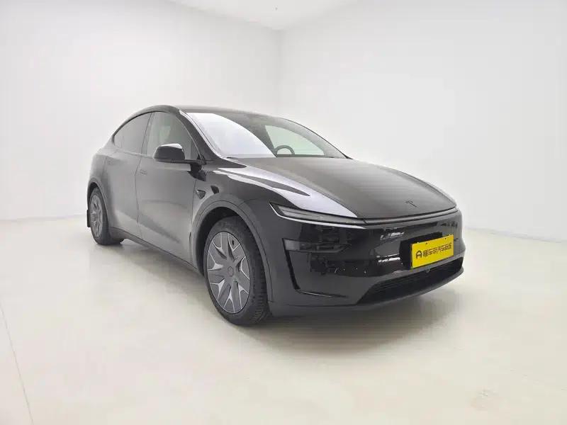 Model Y L 2026 Standard Edition — миниатюра 3