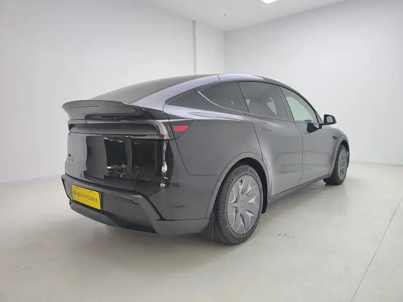 Model Y L 2026 Standard Edition — миниатюра 7