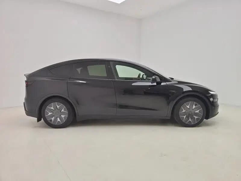 Model Y L 2026 Standard Edition — миниатюра 8