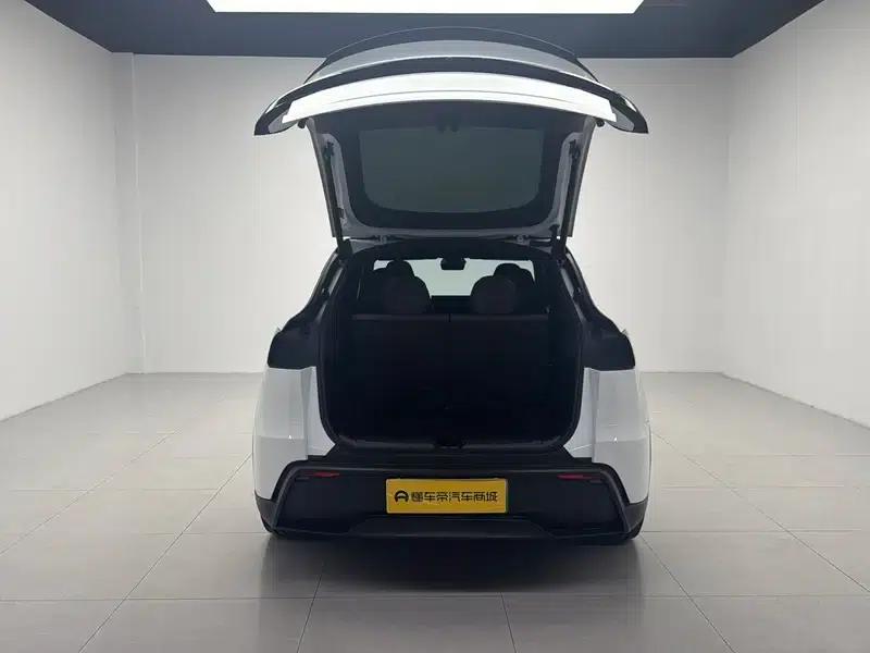 Model Y L 2026 Standard Edition — миниатюра 20