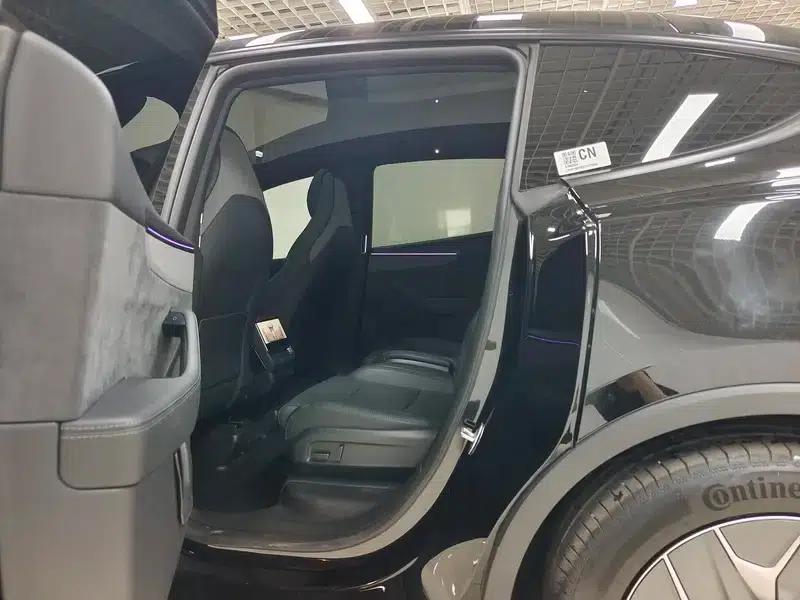 Model Y L 2026 Standard Edition — миниатюра 18
