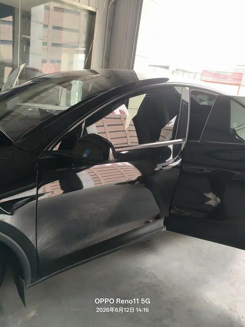 Model Y L 2026 Standard Edition — миниатюра 21