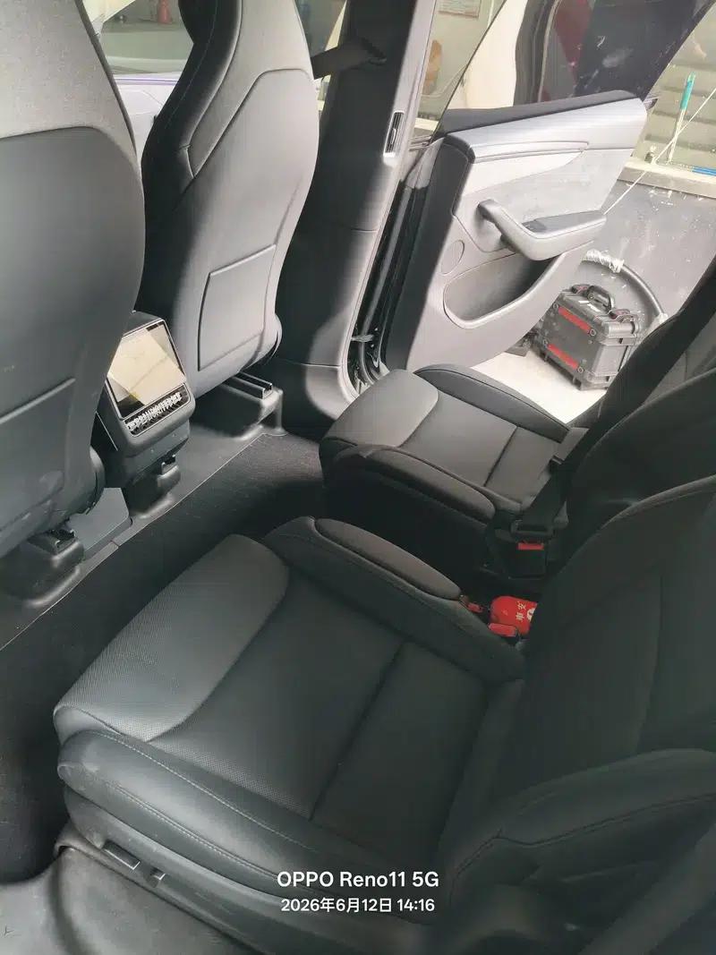 Model Y L 2026 Standard Edition — миниатюра 24