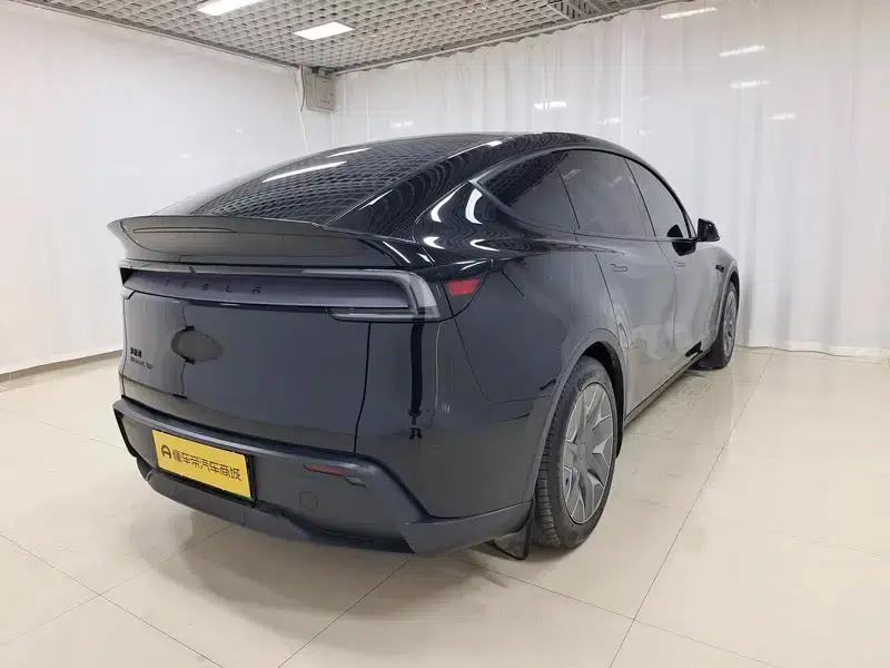 Model Y L 2026 Standard Edition — миниатюра 7