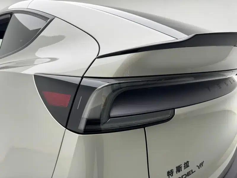 Model Y L 2026 Standard Edition — миниатюра 13