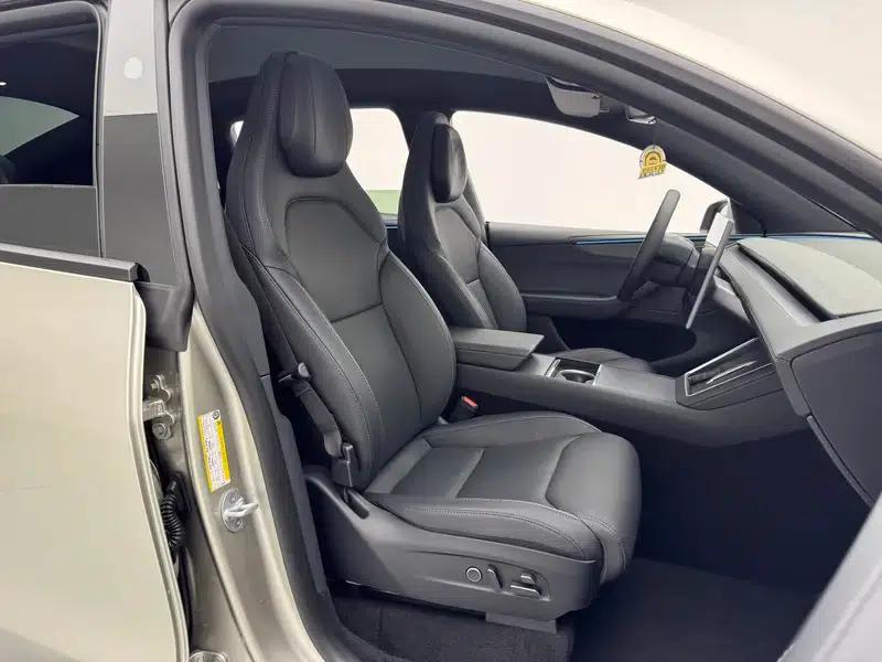 Model Y L 2026 Standard Edition — миниатюра 21