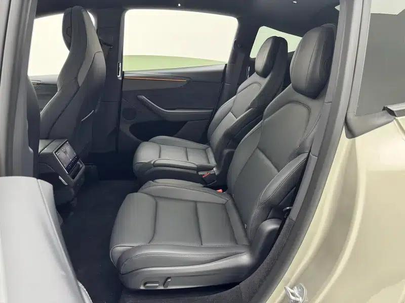 Model Y L 2026 Standard Edition — миниатюра 23