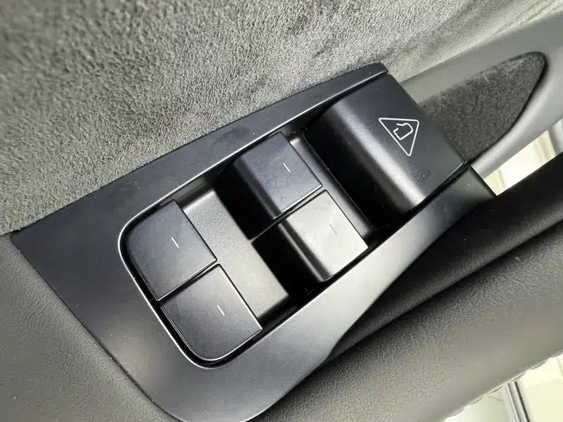 Model Y L 2026 Standard Edition — миниатюра 26