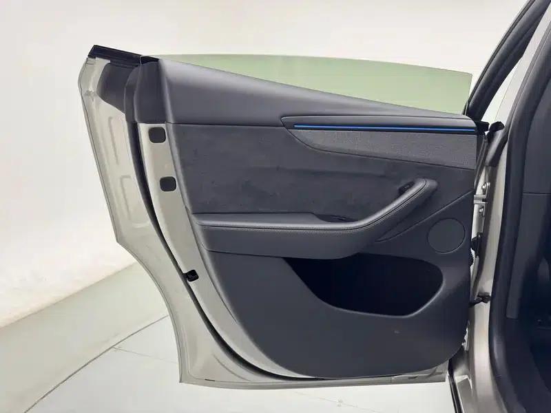 Model Y L 2026 Standard Edition — миниатюра 27