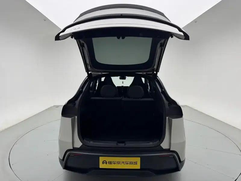Model Y L 2026 Standard Edition — миниатюра 28