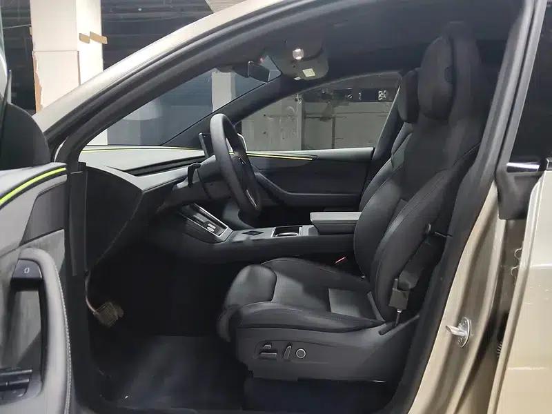 Model Y L 2026 Standard Edition — миниатюра 31
