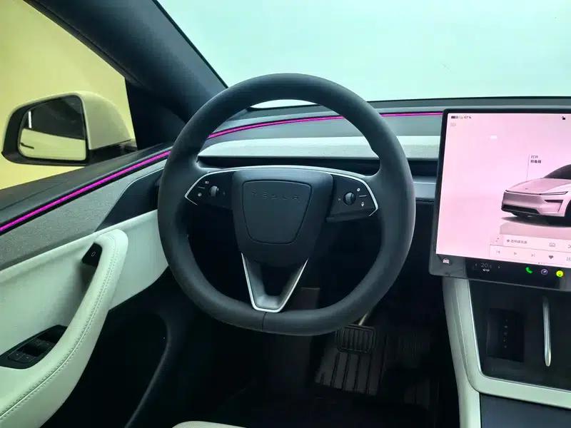 Model Y L 2026 Standard Edition — миниатюра 16
