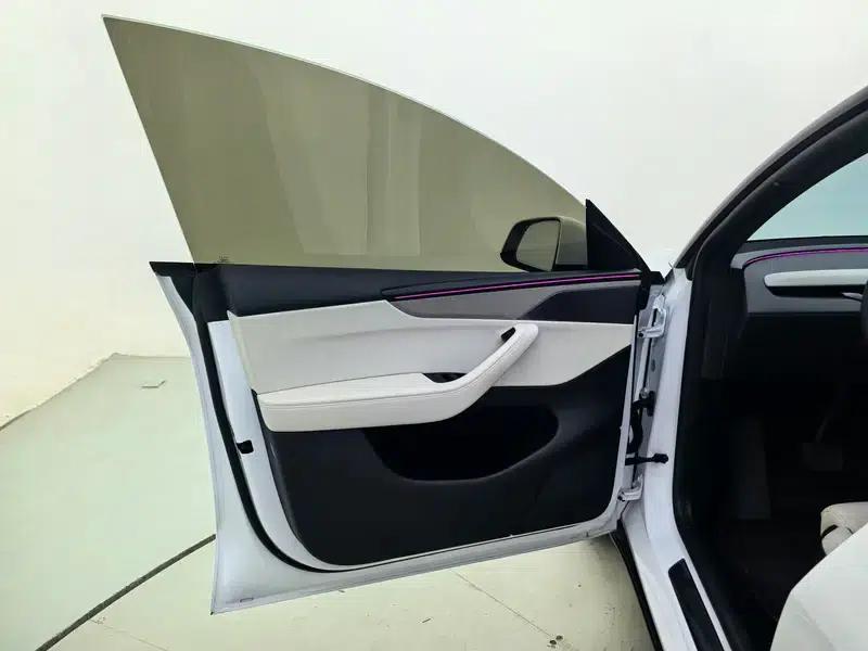 Model Y L 2026 Standard Edition — миниатюра 25