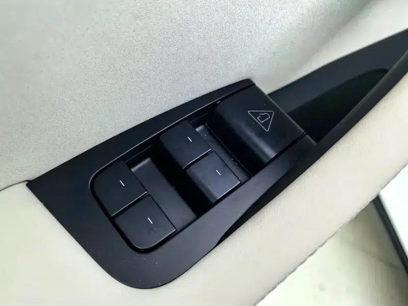 Model Y L 2026 Standard Edition — миниатюра 26