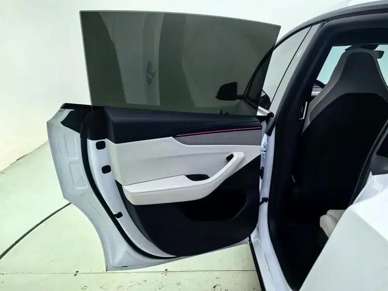 Model Y L 2026 Standard Edition — миниатюра 27