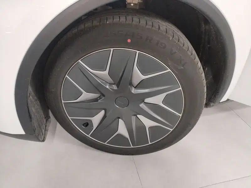 Model Y L 2026 Standard Edition — миниатюра 30