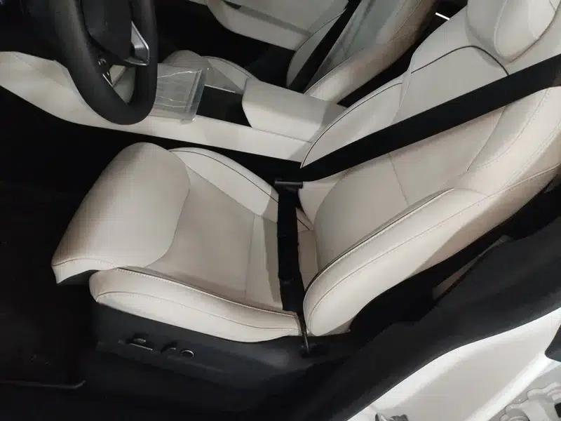 Model Y L 2026 Standard Edition — миниатюра 31