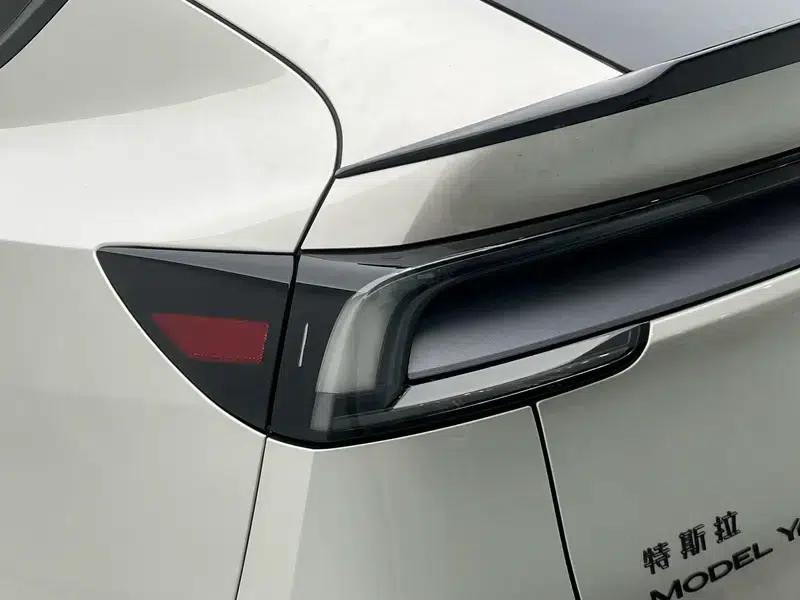 Model Y L 2026 Standard Edition — миниатюра 13