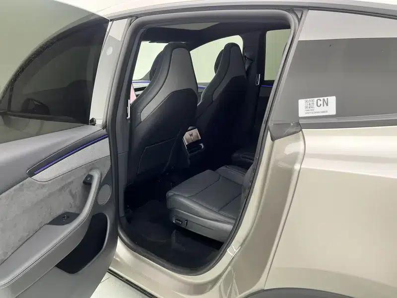 Model Y L 2026 Standard Edition — миниатюра 23