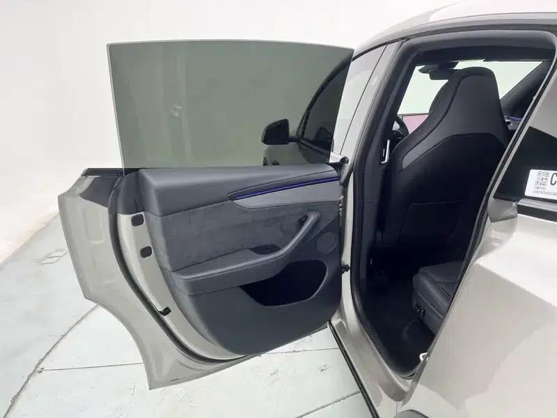 Model Y L 2026 Standard Edition — миниатюра 28