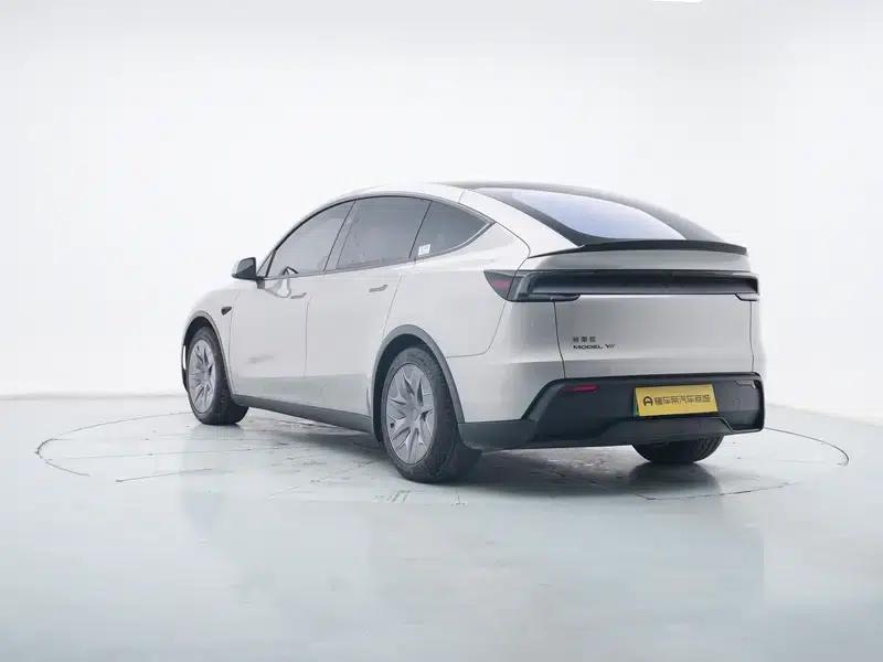 Model Y L 2026 Standard Edition — миниатюра 5