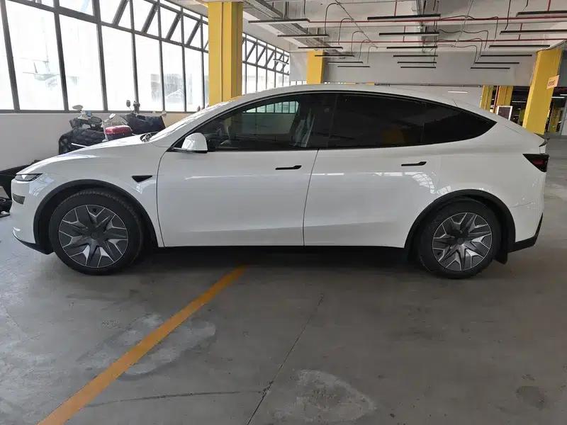 Model Y L 2026 Standard Edition — миниатюра 21