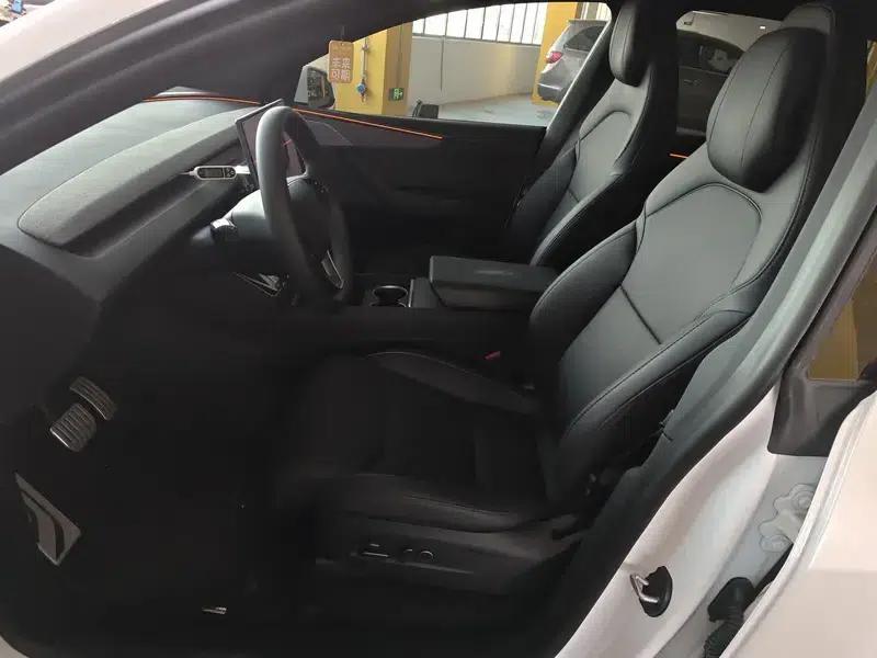 Model Y L 2026 Standard Edition — миниатюра 23