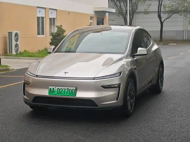 Model Y L 2026 Standard Edition