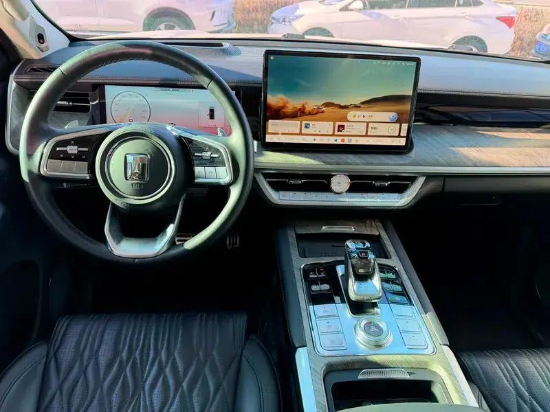 Tank 500 2022 Sport Edition, 5-seater — миниатюра 9