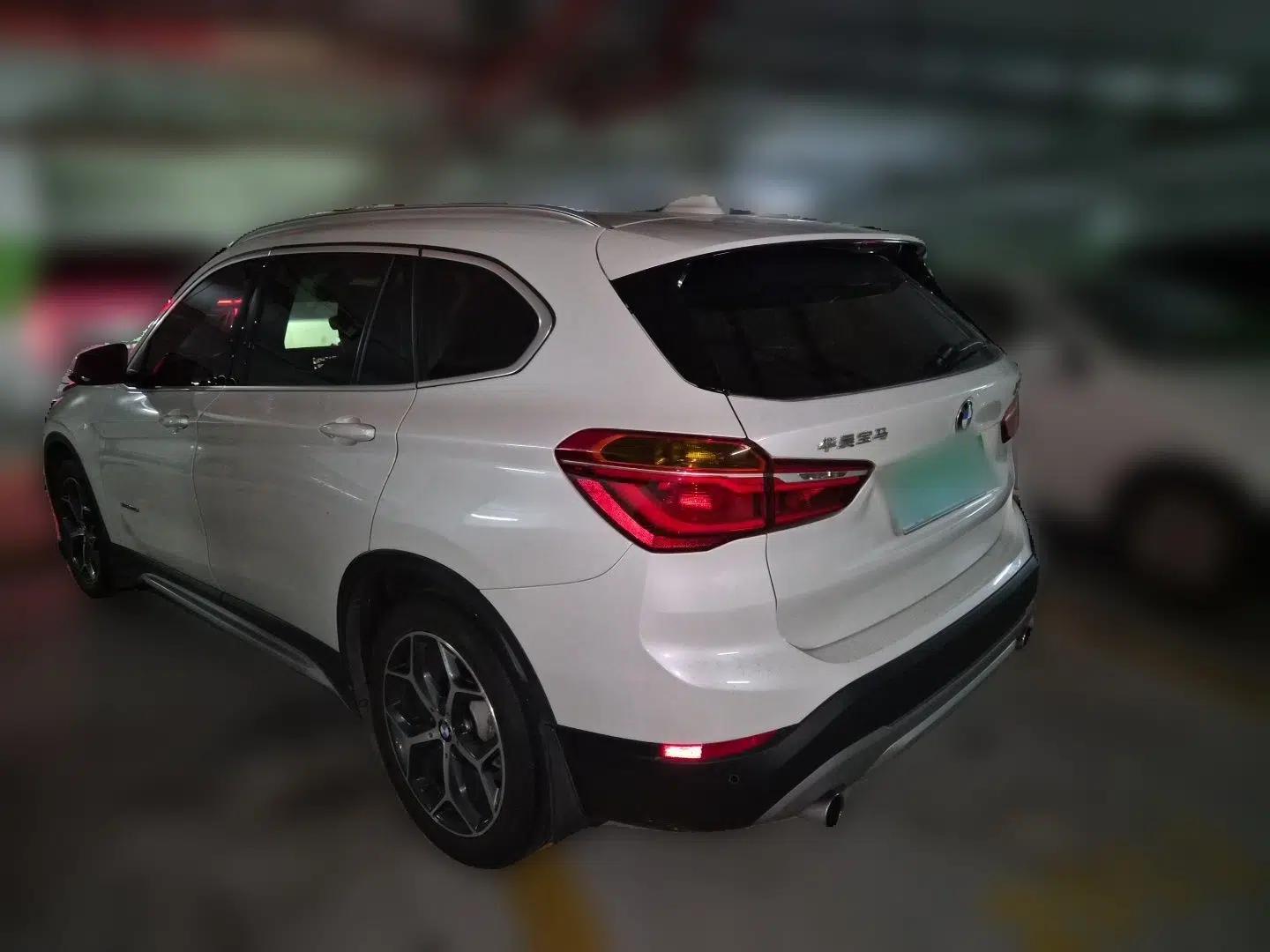 BMW X1 2016 sDrive20Li Luxury Model — миниатюра 4