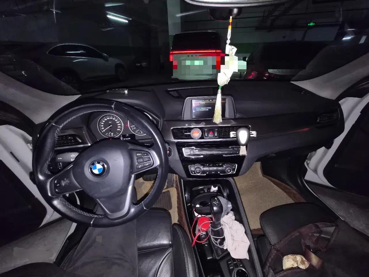 BMW X1 2016 sDrive20Li Luxury Model — миниатюра 9