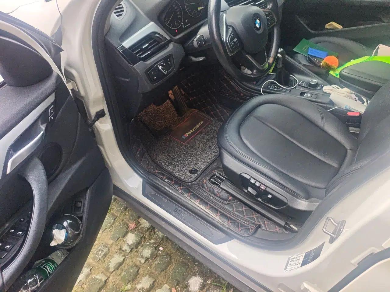BMW X1 2016 sDrive18Li Premium Edition — миниатюра 16