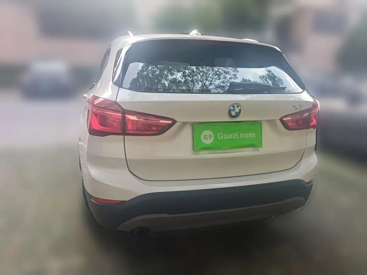 BMW X1 2016 sDrive18Li Premium Edition — миниатюра 5