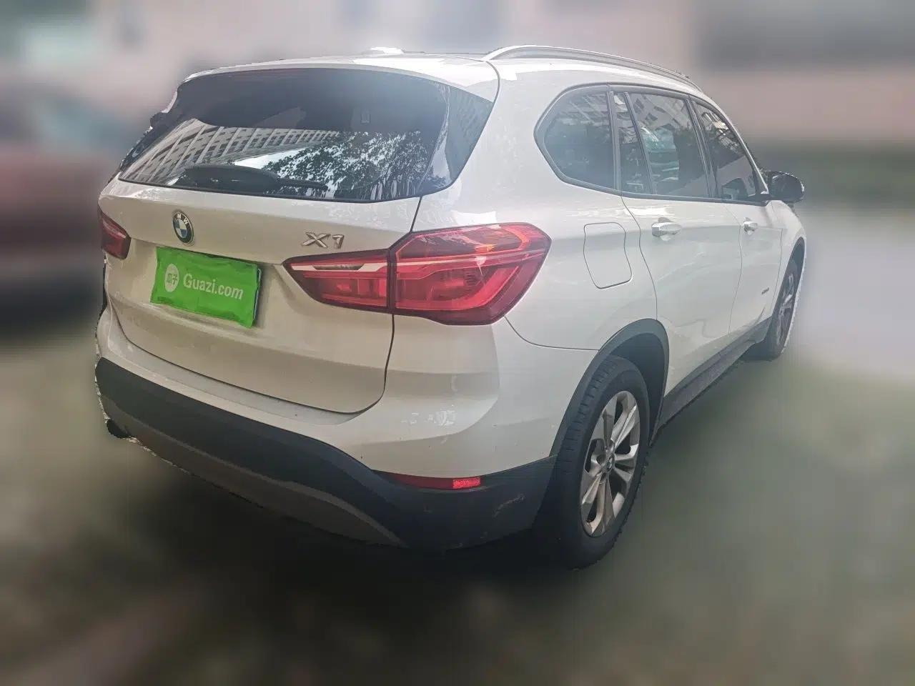 BMW X1 2016 sDrive18Li Premium Edition — миниатюра 6