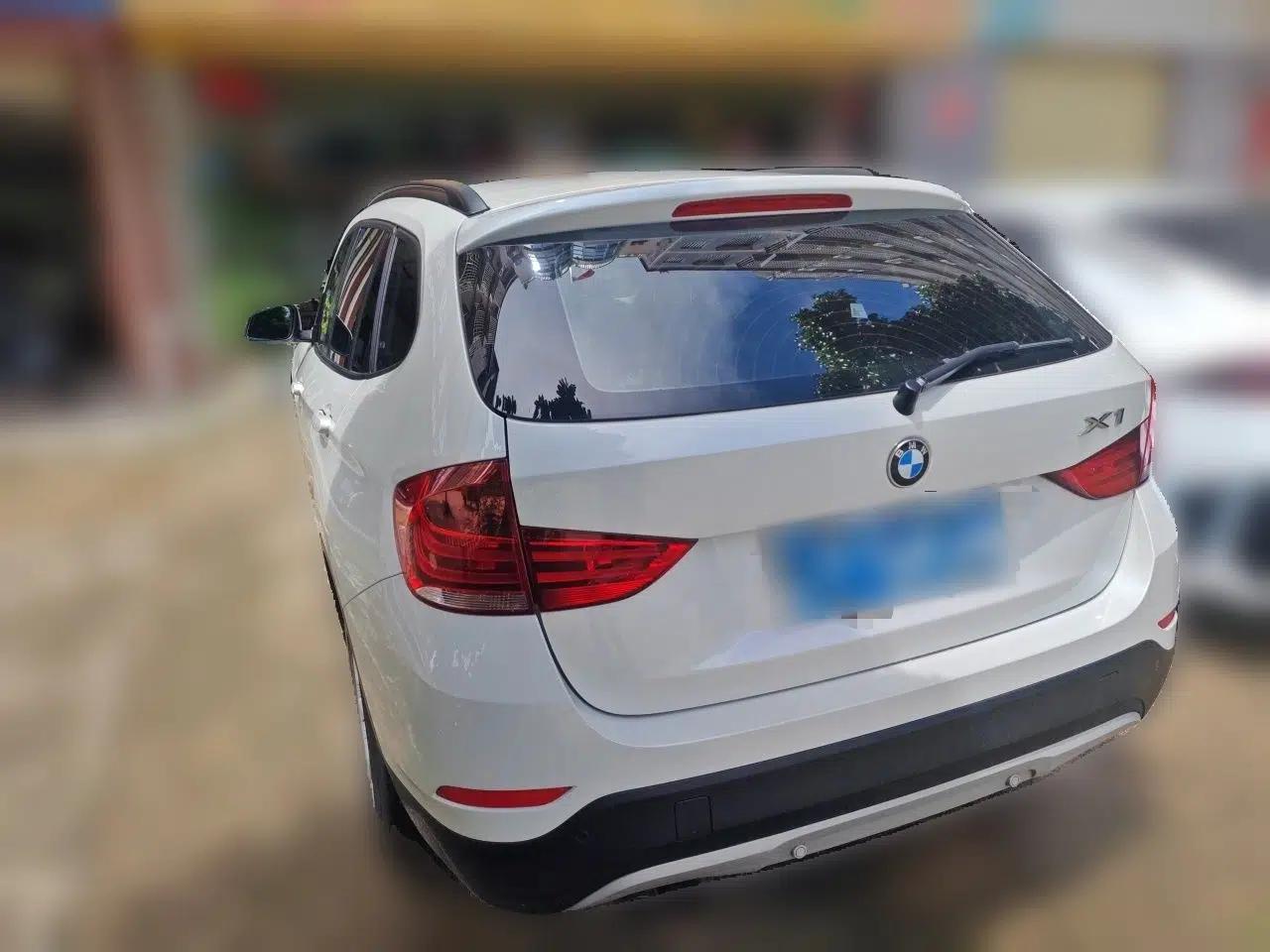 BMW X1 2015 sDrive18i Fashion Upgrade Edition — миниатюра 4