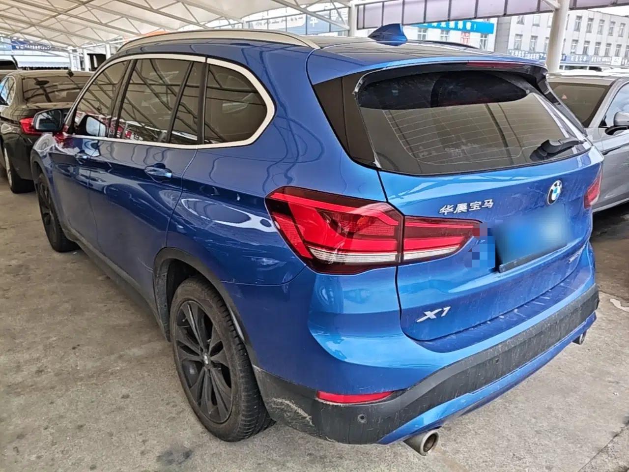 BMW X1 2020 sDrive20Li Fashion Model — миниатюра 4