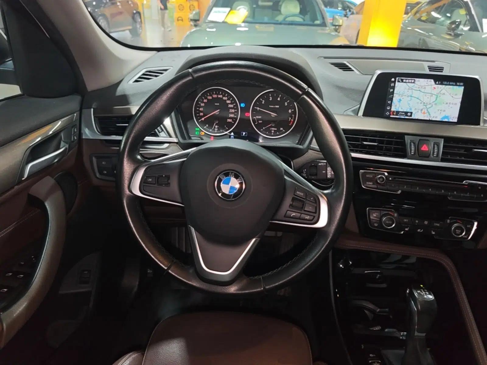 BMW X1 2018 xDrive20Li Luxury Edition — миниатюра 13