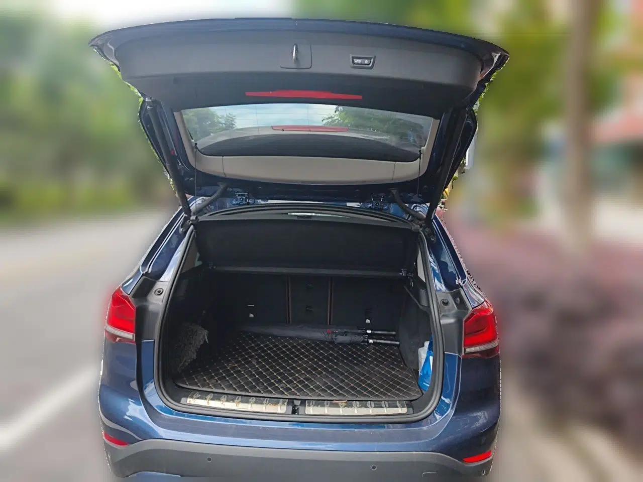BMW X1 2020 sDrive25Li Leading Model — миниатюра 19