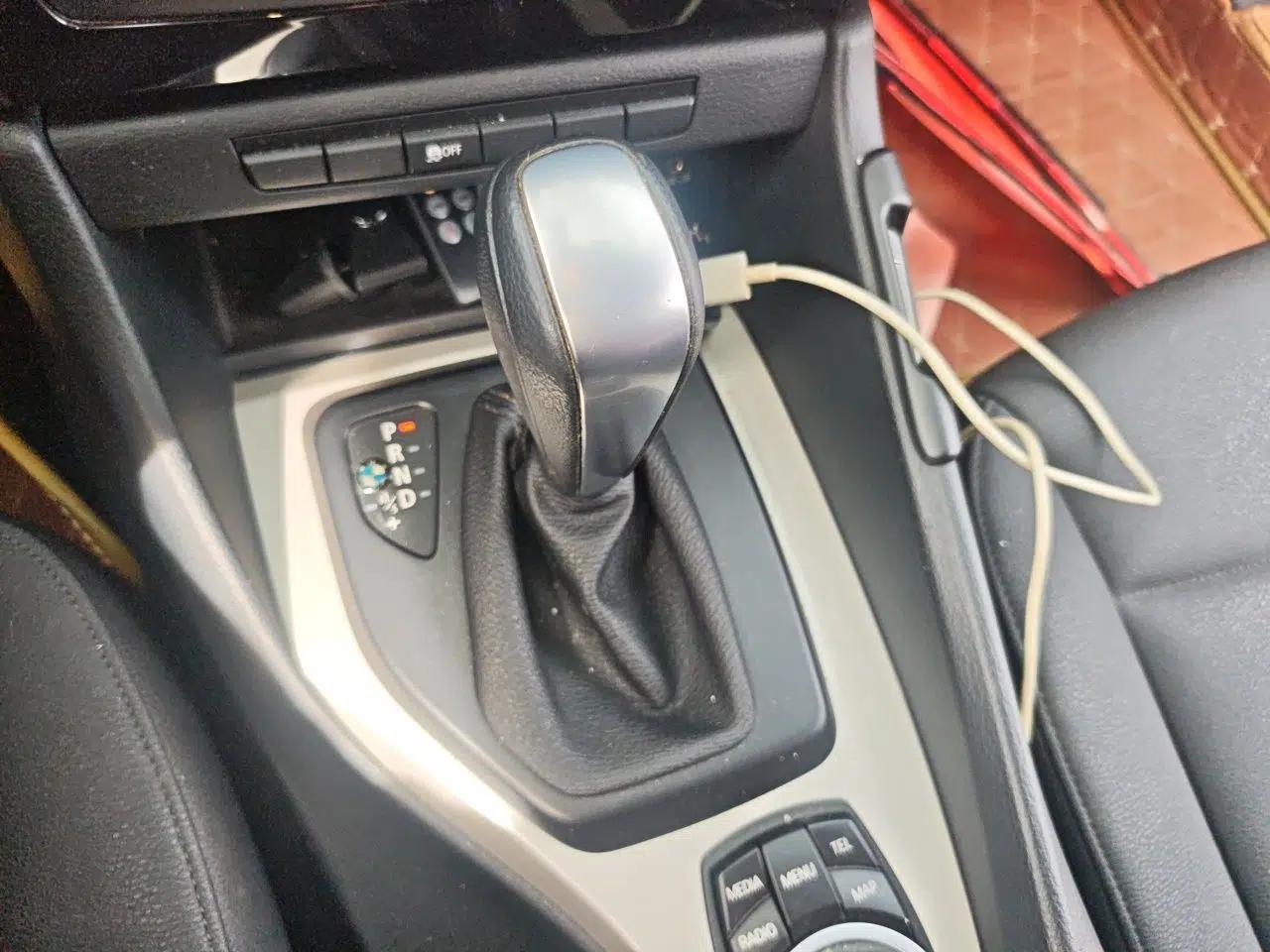 BMW X1 2012 sDrive18i Luxury Edition — миниатюра 14