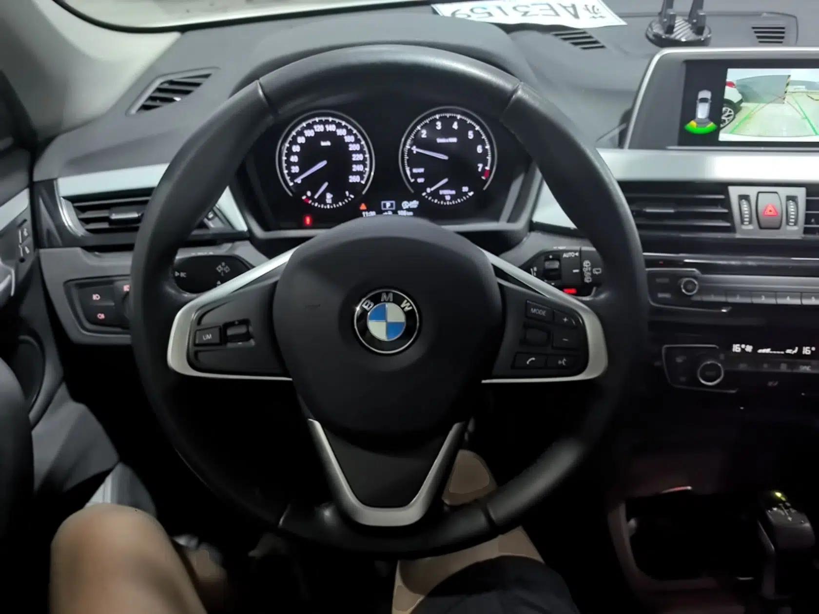BMW X1 2019 sDrive20Li Leading Model — миниатюра 13