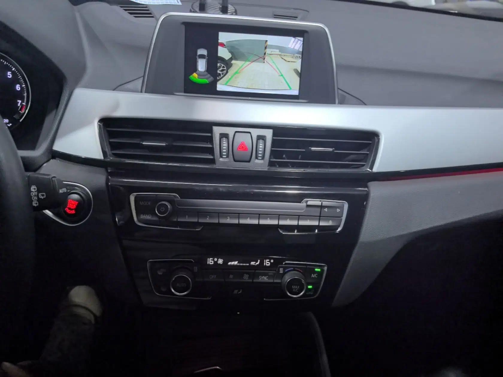 BMW X1 2019 sDrive20Li Leading Model — миниатюра 15